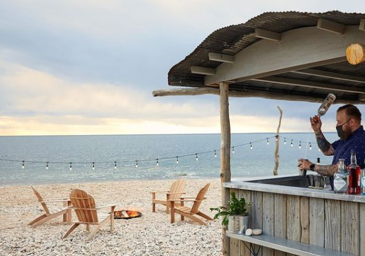Beachside Bars & Restaurants on Long Island